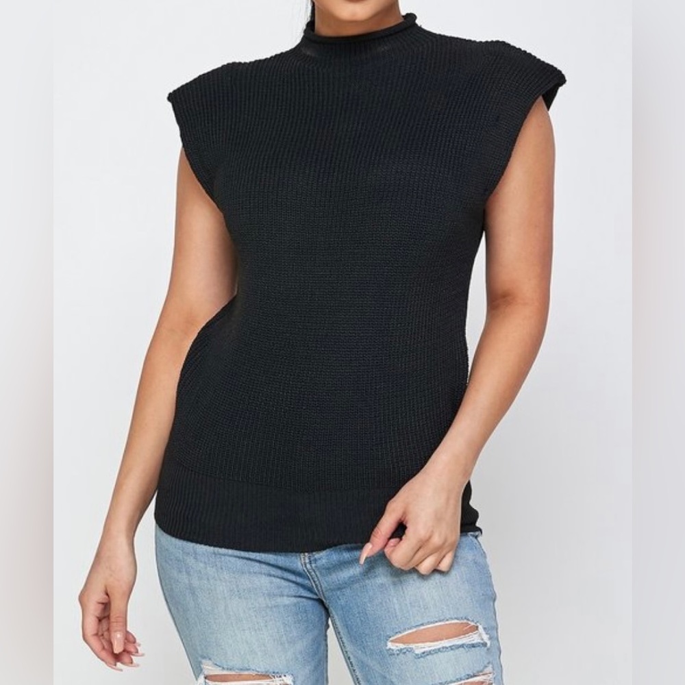 Women’s Sleeveless Top